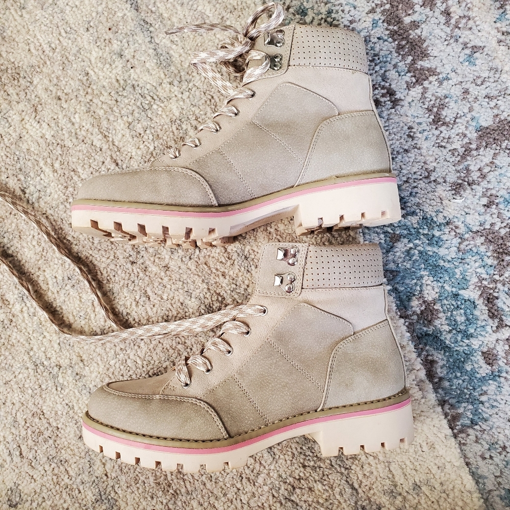 Sole Society boot size 6.5 - Picture 2 of 8